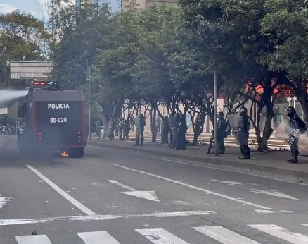 Estos son los cierres viales por manifestaciones cerca a la Universidad Pedagógica 1 Estos son los cierres viales por manifestaciones cerca a la Universidad Pedagógica A esta hora se registran cierres viales por manifestaciones en la calle 73 con carrera 11, sentido oriente-occidente.