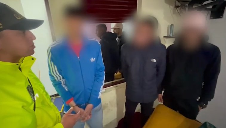 Cayeron cinco delincuentes de la banda criminal 'Satanás' Capturaron a cinco delincuentes de la banda criminal 'Satanás'. Los bandidos extorsionaban a comerciantes en varias localidades de Bogotá.