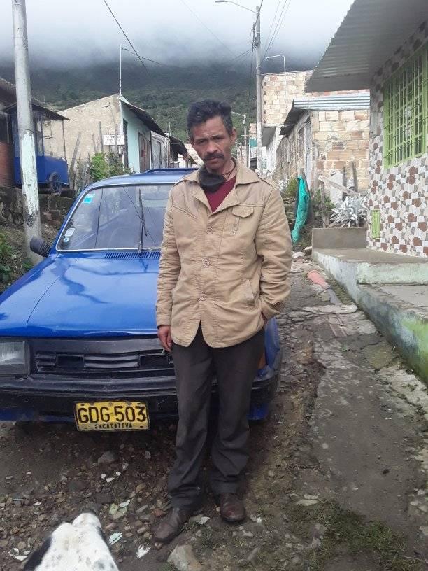 ¡Indignante! Dejan libres a los asesinos de cantante El homicidio de Luis Felipe Mendivelso en el barrio Paraíso (Ciudad Bolívar) ha generado rechazo entre la comunidad. Su infame crimen se dio en medio de un hecho de intolerancia cuando él, en un show, se le acercó a una clienta en un bar para cantarle unos versos y el hombre que la acompañaba lo sentenció de muerte. Los señalados de haber cometido en crimen fueron dejados en libertad.