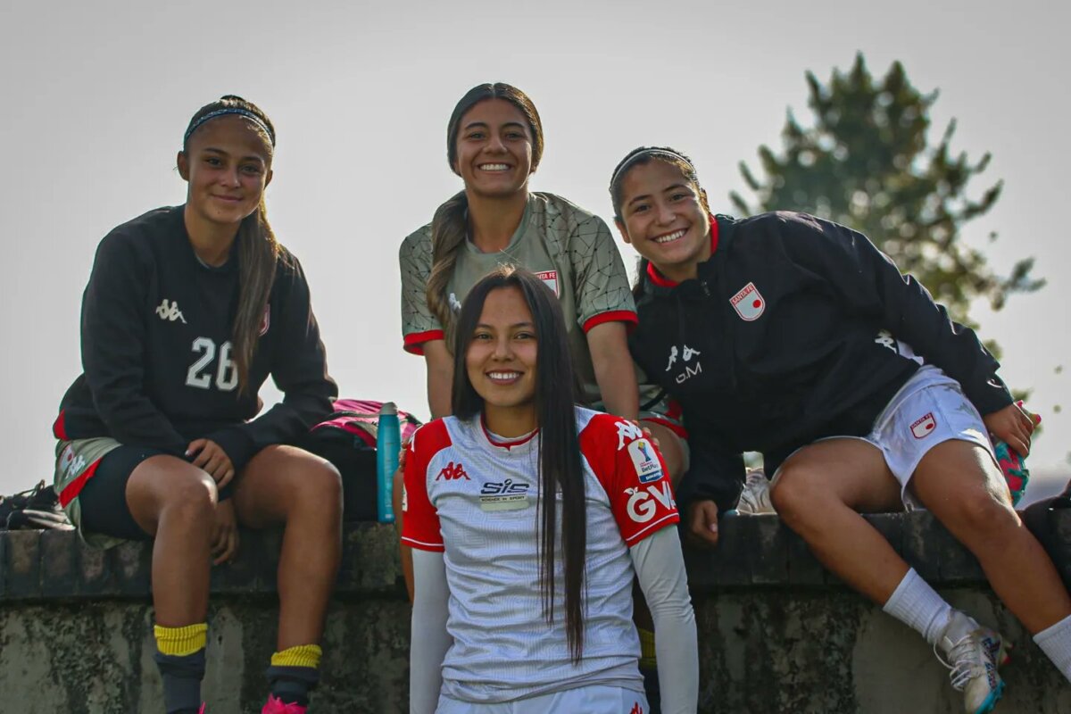 ¡Listo el equipo! Estas son las jugadoras de Santa Fe que irán por la Copa Libertadores 1 ¡Listo el equipo! Estas son las jugadoras de Santa Fe que irán por la Copa Libertadores Santa Fe debutará el próximo jueves (5:30 p.m.), ante Olimpia de Paraguay, en una nueva edición de Copa Libertadores Femenina. El equipo presentó sus convocadas.
