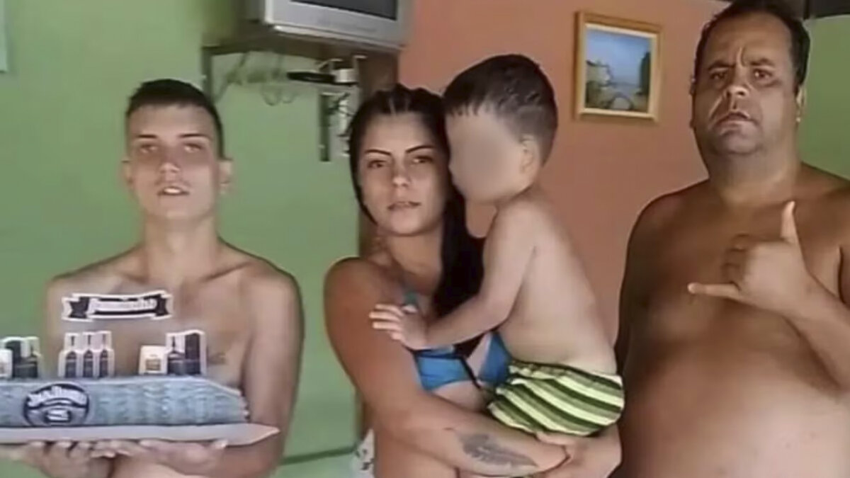 "Él me está amenazando": Hombre que cachoneó a su esposa con su suegro rompió el silencio El hombre que le fue infiel a su esposa con su suegro, asegura que se vio obligado a hacerlo.