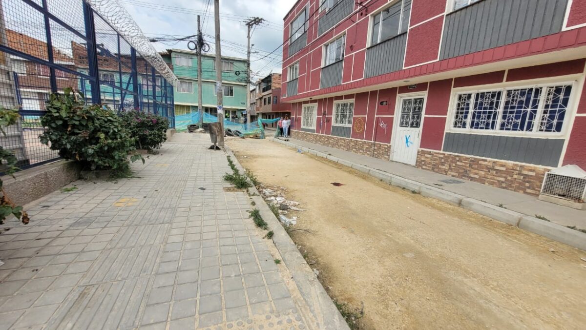 Disputa a bala deja tres muertos en Bosa 1 Disputa a bala deja tres muertos en Bosa Q'HUBO conoció la identidad de una de las tres víctimas que resultaron muertas luego de una disputa en Bosa. Le contamos los detalles sobre este escabroso crimen.