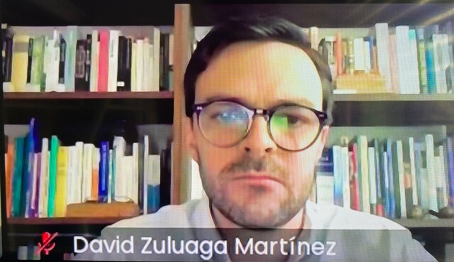 Óscar Iván Zuluaga y su hijo irán a juicio La Fiscalía General de la Nación radicó el escrito de acusación correspondiente al llamado a juicio al excandidato presidencial Óscar Iván Zuluaga, del Centro Democrático, y de su hijo David Zuluaga, exgerente de campaña.