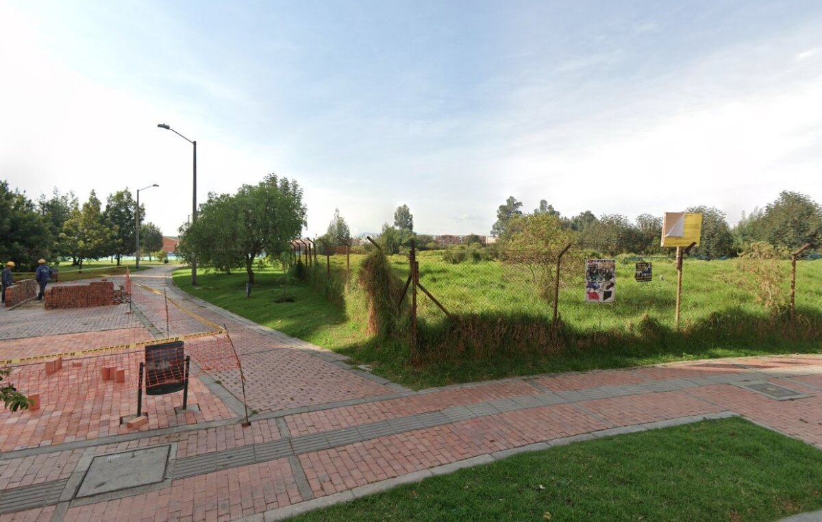 ¡Atroz! Menor fue golpeada y abusada sexualmente en parque de Kennedy 1 ¡Atroz! Menor fue golpeada y abusada sexualmente en parque de Kennedy En las últimas horas encontraron a un menor que habría sido abusada y brutalmente golpeada al parecer, cuando se dirigía rumbo a su colegio. Los hechos ocurrieron en Kennedy.