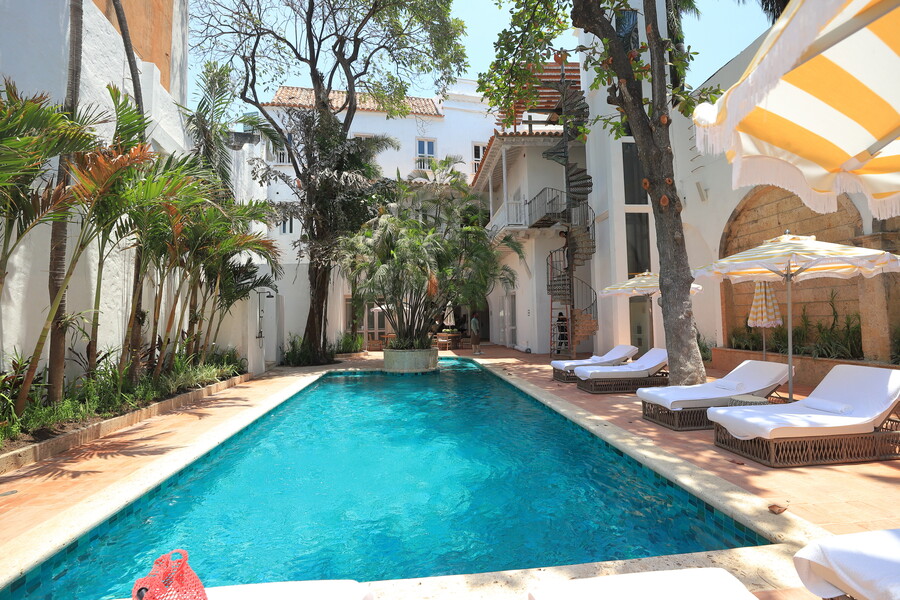 Cartagena tiene el mejor hotel histórico del continente 2 Cartagena tiene el mejor hotel histórico del continente Nuevamente la hotelería de la ciudad de Cartagena está de celebración. Uno de sus hoteles boutique acaba de obtener los galardones en tres de las categorías de los World Luxury Hotel Awards.
