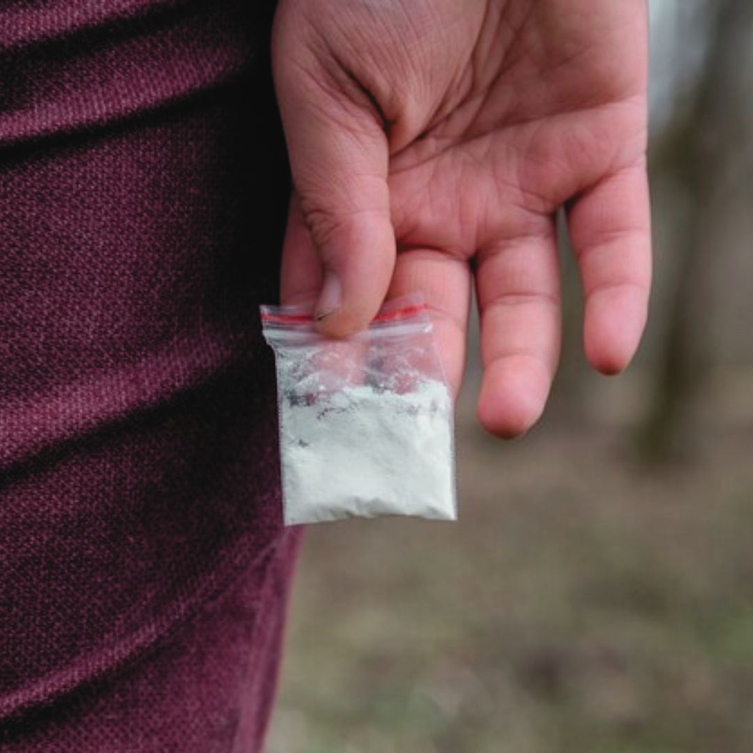 Cayó red señalada de fabricar y vender droga en colegios y universidades de Bogotá 1 Cayó red señalada de fabricar y vender droga en colegios y universidades de Bogotá Cuatro personas que harían parte de la banda delincuencial 'Olimpo' fueron capturados.