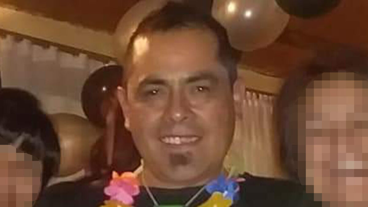 Crimen en bomba de gasolina de Soacha: la víctima era un trabajador del lugar Varios de los habitantes y empleados de algunos establecimientos ubicados por el barrio Ciudad de Quito (Soacha) aún no comprenden por qué un pistolero terminó de forma inesperada con la vida de un empleado de una estación de servicio.