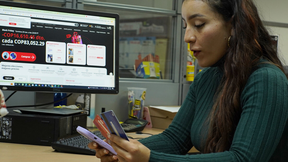Cuídese de los ciberdelincuentes en el Black Friday 2 Cuídese de los ciberdelincuentes en el Black Friday Le contamos cómo puede disfrutar de las ofertas y descuentos de este Black Friday de manera segura.
