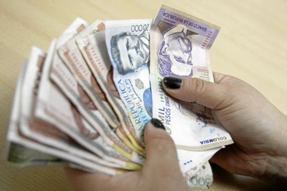 En 2024 no subirán los salarios del sector público: Presidente Petro El presidente Gustavo Petro informó que en 2024 no aumentará el salario de quienes trabajan en el sector público.