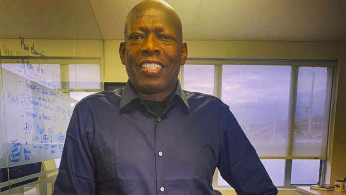 El ‘Tino’ Asprilla reveló su método para conquistar a las mujeres Además de compartir información sobre su relación, el exjugador de equipos como el Parma y el Newcastle compartió su inusual método de conquista, caracterizado por su sinceridad.
