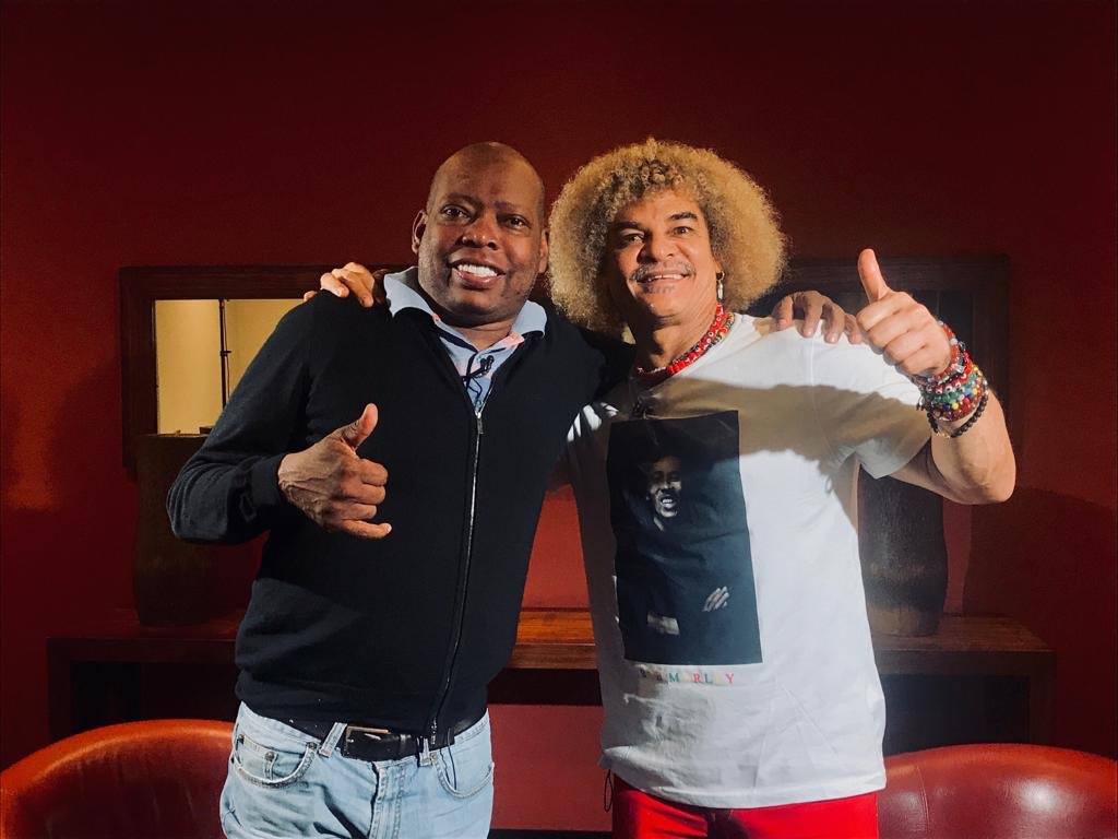 El ‘Tino’ Asprilla reveló su método para conquistar a las mujeres 1 El ‘Tino’ Asprilla reveló su método para conquistar a las mujeres Además de compartir información sobre su relación, el exjugador de equipos como el Parma y el Newcastle compartió su inusual método de conquista, caracterizado por su sinceridad.