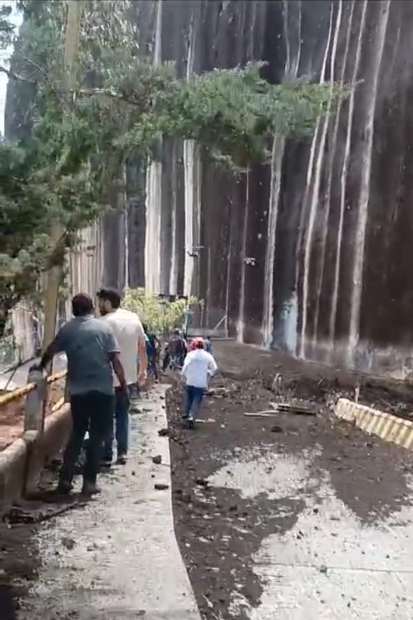 En vídeo: Piedra del Peñol se vino abajo y dejó cerca de 15 personas lesionadas Se evalúa la suspensión de la actividad en la zona del Peñol, por riesgo inminente.