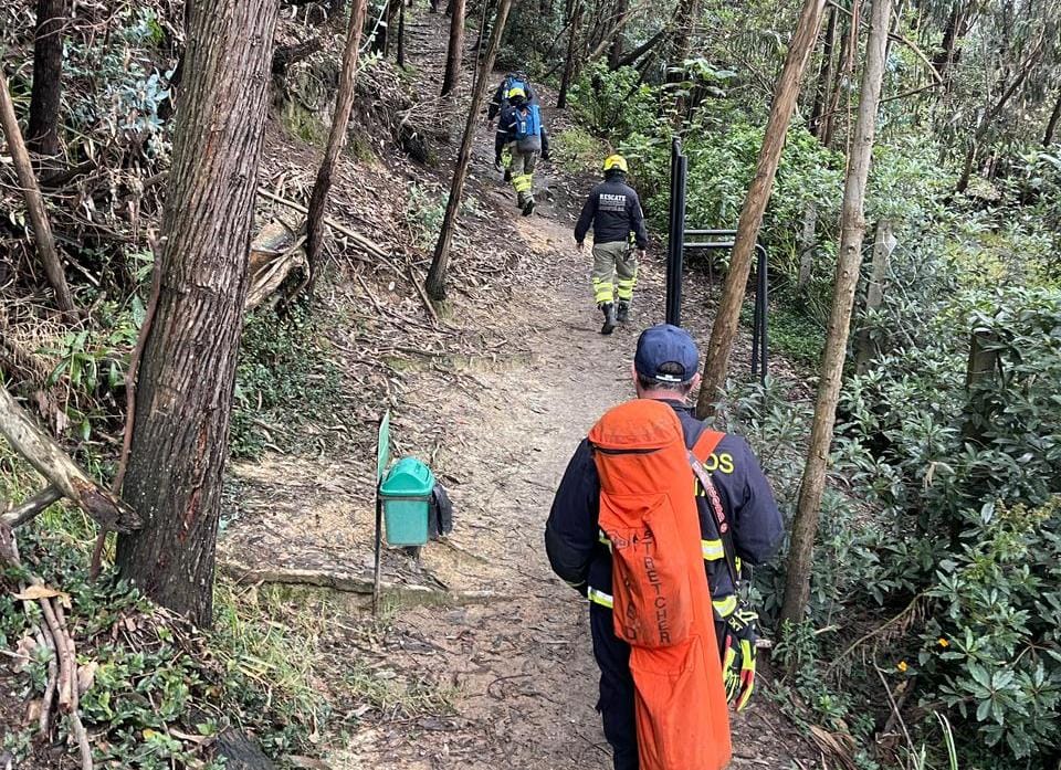 Encuentran a empresario que estaba desaparecido en los cerros orientales Encuentran al empresario Carlos Ríos que se encontraba extraviado desde la mañana de este lunes festivo en los cerros orientales.