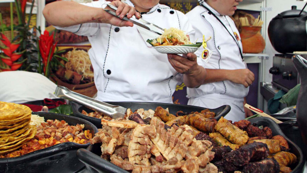 Estudio asegura que el chicharrón es más saludable que la zanahoria y la espinaca 3 Estudio asegura que el chicharrón es más saludable que la zanahoria y la espinaca Aunque pueda sonar contradictorio, un estudio reciente reveló que el chicharrón de cerdo supera a la coliflor, la espinaca y las zanahorias en términos de beneficios para la salud.
