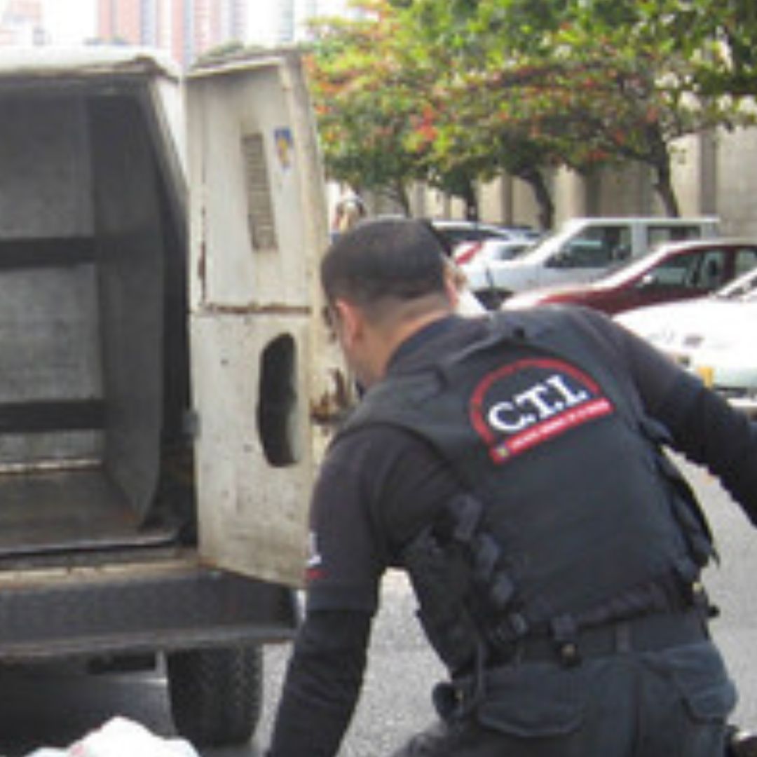 Hallan el cadáver de un hombre que llevaba 10 meses muerto en su propia casa Las autoridades investigan las causas del fallecimiento, versiones preliminares indican que el cuerpo estaba momificado cuando hicieron el levantamiento.