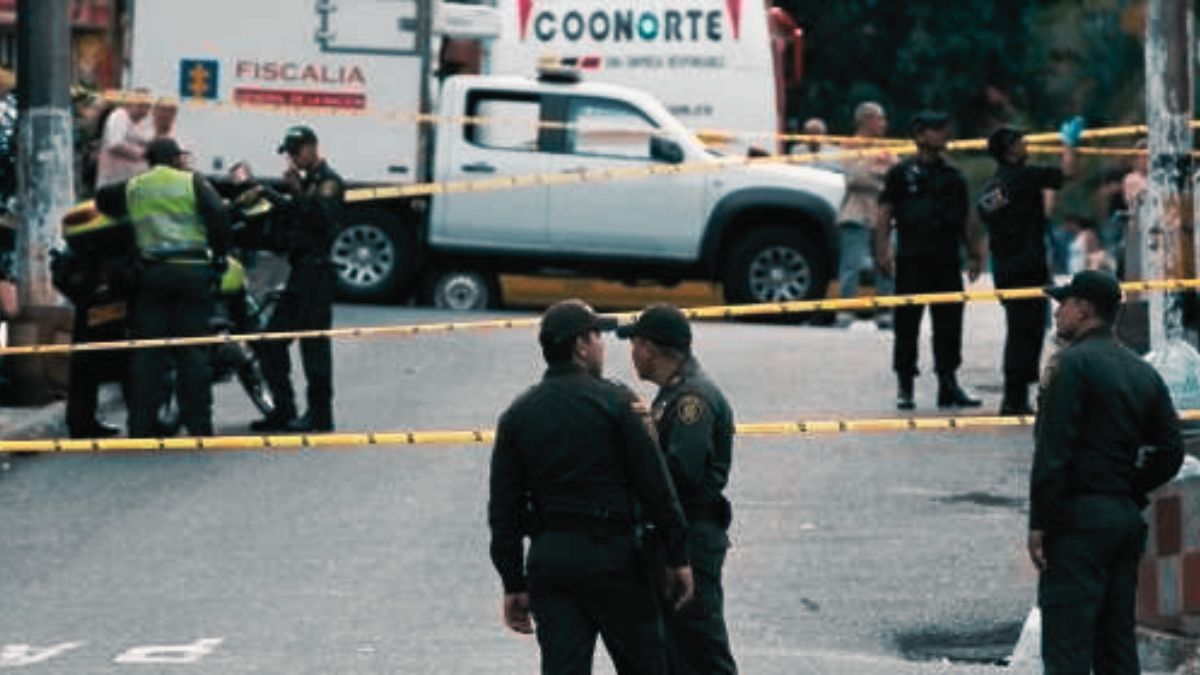 Hallan el cadáver de un hombre que llevaba 10 meses muerto en su propia casa Las autoridades investigan las causas del fallecimiento, versiones preliminares indican que el cuerpo estaba momificado cuando hicieron el levantamiento.