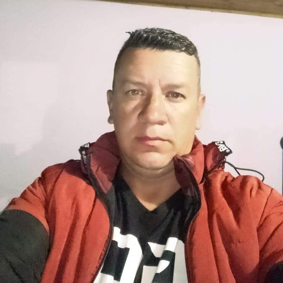 Luto por muerte de Luis en Facatativá Luis Carlos Villamil García fue la víctima de un terrible ataque con arma blanca en medio de una riña que se registró este sábado en el municipio de Facatativá.