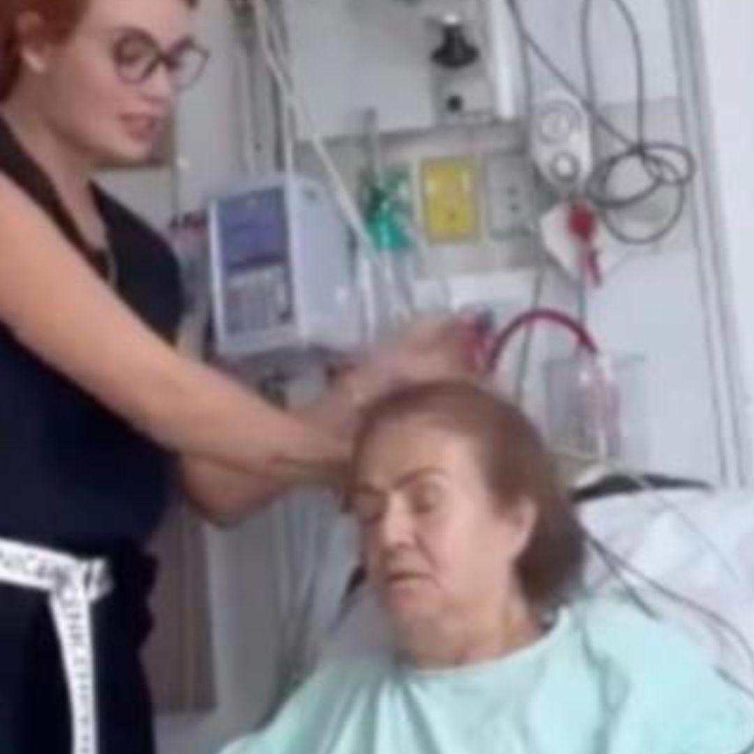"Me la arrebataron": duro relato de Sara Uribe sobre adicción de su mamá Sara Uribe relató la difícil situación que vive por la codependencia que tiene su mamá a las drogas psiquiátricas.