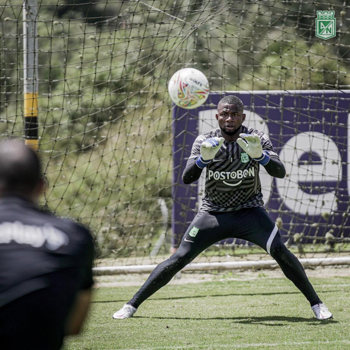 Millonarios vs Nacional: disputa final por la Copa Betplay La historia del fútbol colombiano está marcada por las hazañas de dos de sus clubes más importantes: Atlético Nacional y Millonarios.