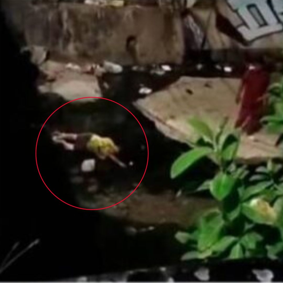 ¡Casi se mata! Borracho cayó a un abismo mientras celebraba el triunfo de la Selección Colombia 1 ¡Casi se mata! Borracho cayó a un abismo mientras celebraba el triunfo de la Selección Colombia Hombre cayó a un caño en medio de la celebración del triunfo de La Selección Colombia.