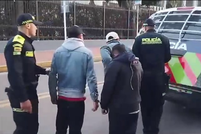 Pillos se metieron a robar una iglesia en Usaquén Tres pillos pretendían llevarse hasta el Cáliz de una iglesia.