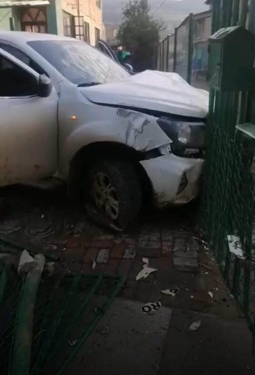 Policías implicados en muerte de motero 1 Policías implicados en muerte de motero En el municipio de Tocancipá la comunidad pide que se haga justicia tras la muerte en un accidente de tránsito de un hombre de 34 años que fue arrollado por un vehículo de la Policía Nacional en la que se movilizaban patrulleros de la Sijín, quienes al parecer, se encontraban en estado de alicoramiento.