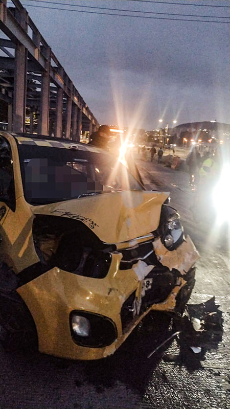 Por accidente de tránsito se suspendió el servicio de TransMilenio en el Portal Usme 1 Por accidente de tránsito se suspendió el servicio de TransMilenio en el Portal Usme Caos en el Portal Usme por accidente de Tránsito.