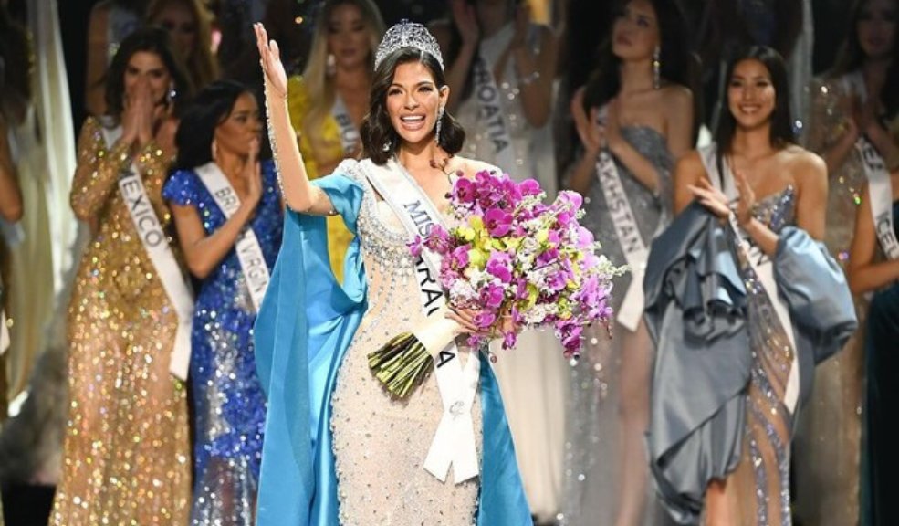 Miss Nicaragua se coronó como la nueva Miss Universo La licenciada en comunicaciones, Sheynnis Palacios, quien representaba a Nicaragua, se coronó como la Miss Universe 2023 en El Salvador.