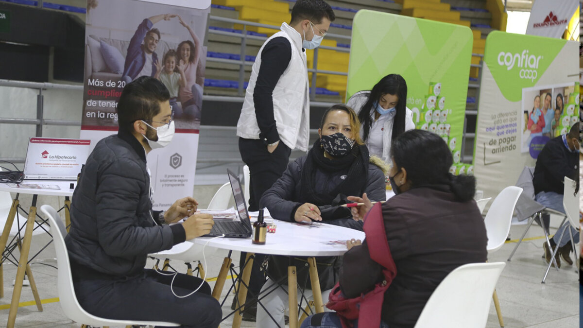 Preocupan las ventas de viviendas en Colombia En lo corrido del año, el país perdió 18 billones de pesos por cuenta de la caída en picada que está sufriendo el sector de la construcción.