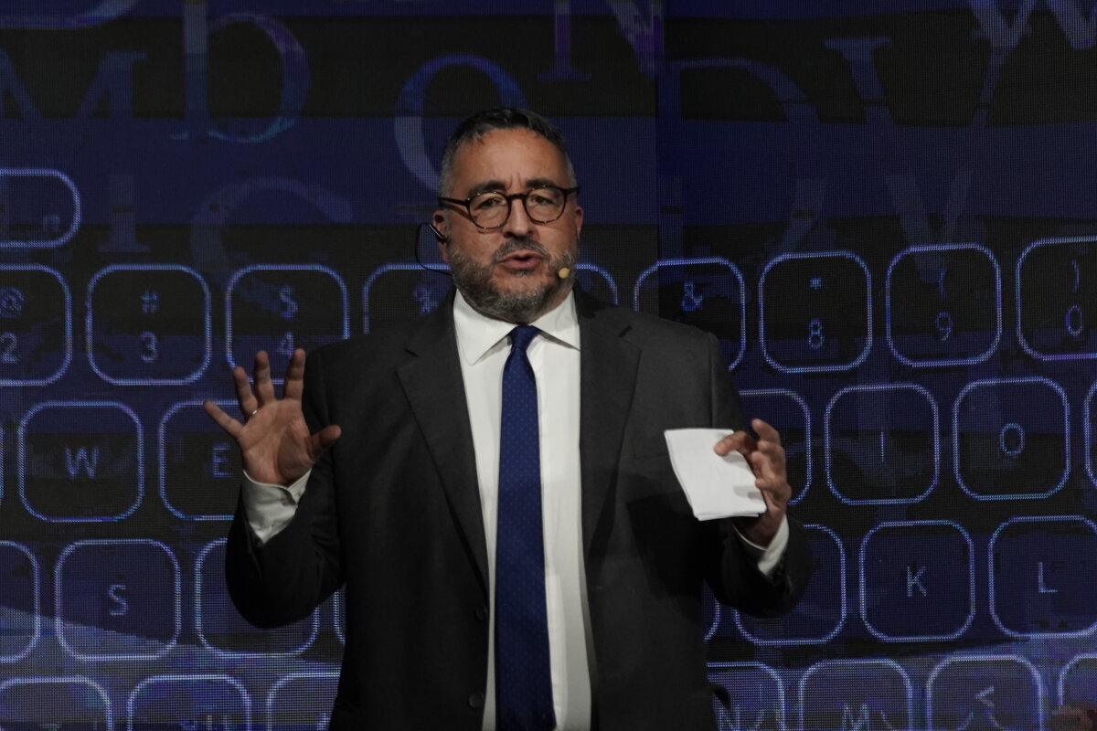 Q'Hubo recibe reconocimiento por sus 15 años 3 Q'Hubo recibe reconocimiento por sus 15 años Q’HUBO sigue celebrando sus 15 años por todo lo alto.