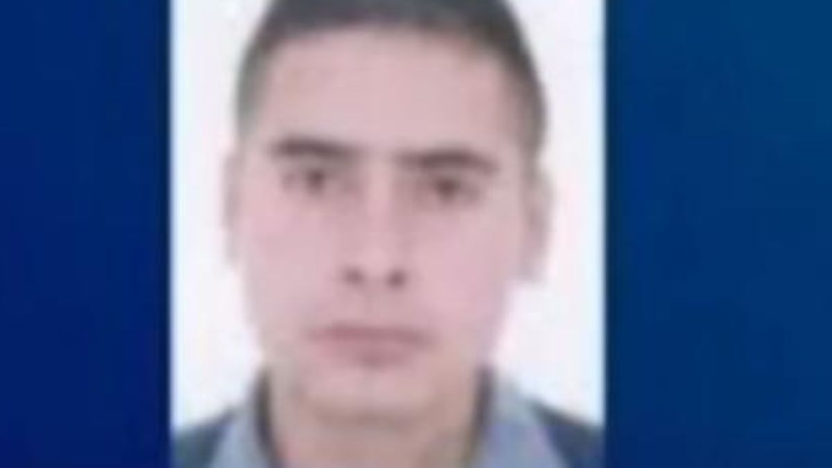 Quedó libre por vencimiento de términos el conocido delincuente 'El Rey del Fleteo' A Edwin Cárdenas, quien fue uno de los delincuentes más buscados durante 2022, no fue posible hacerle un juicio a tiempo, por lo que un juez decidió dejarlo libre.
