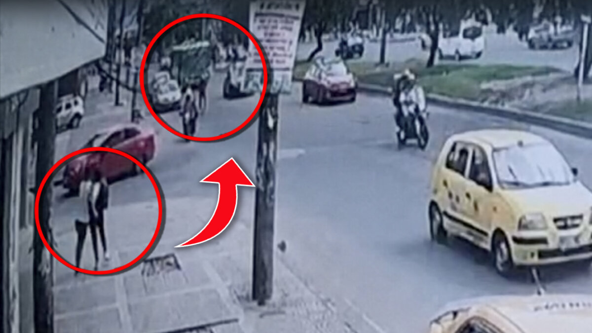 Revelan impactante momento en el que un joven se lanza a un bus del Sitp El joven se le lanzó a un bus de servicio público, al parecer, luego de discutir con su pareja sentimental.