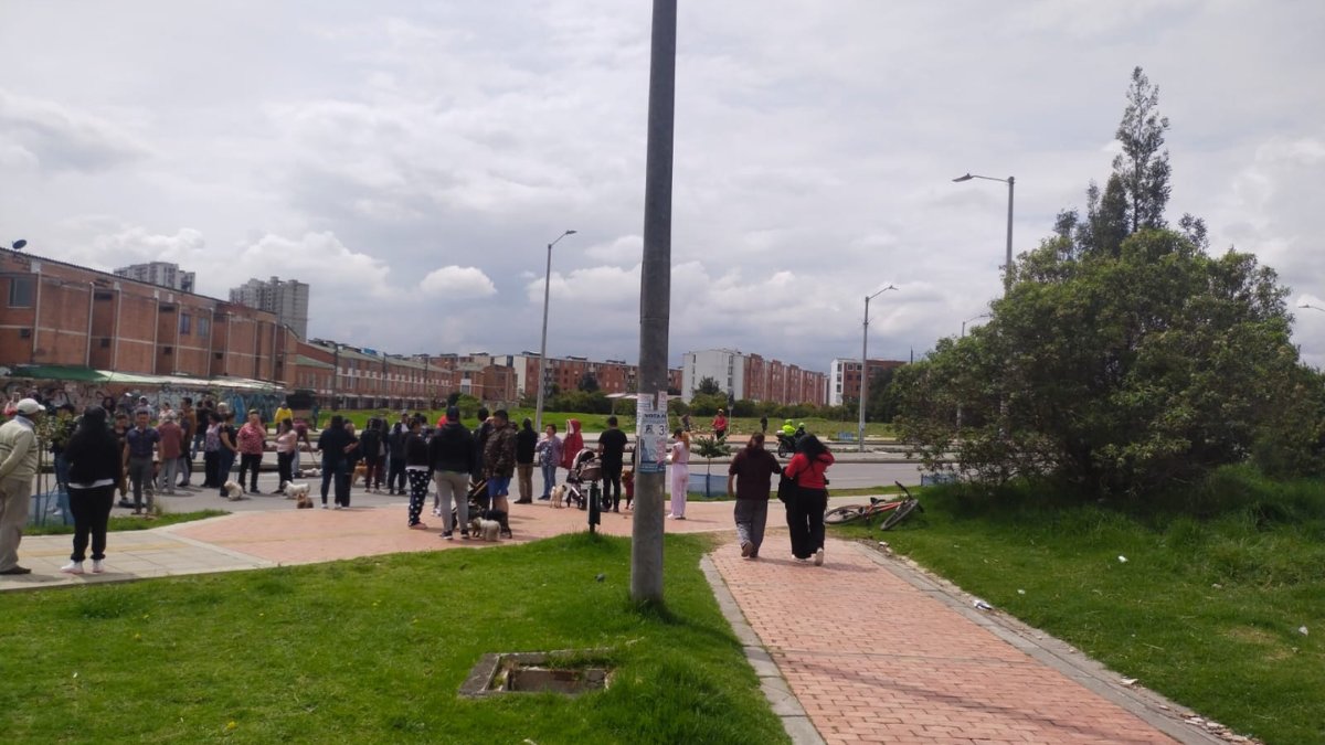 ¡Atroz! Menor fue golpeada y abusada sexualmente en parque de Kennedy 4 ¡Atroz! Menor fue golpeada y abusada sexualmente en parque de Kennedy En las últimas horas encontraron a un menor que habría sido abusada y brutalmente golpeada al parecer, cuando se dirigía rumbo a su colegio. Los hechos ocurrieron en Kennedy.