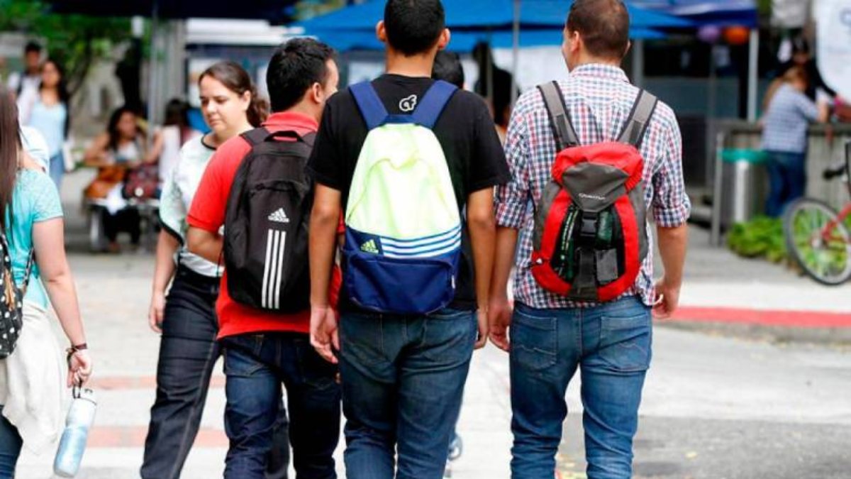 El Gobierno nacional le entregará platica a los jóvenes; conozca cómo reclamarla Serán 269.509 jóvenes los beneficiados entre el 31 de octubre y el 12 de noviembre.