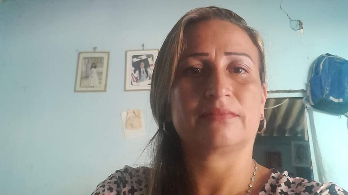 Atroz feminicidio en Viotá: sujeto le disparó con una escopeta a su expareja Un nuevo caso de feminicidio sacude al país, esta vez la víctima es Pilar Suárez, una mujer de 38 años que fue vilmente asesinada por su expareja sentimental en el municipio de Viotá, en Cundinamarca.