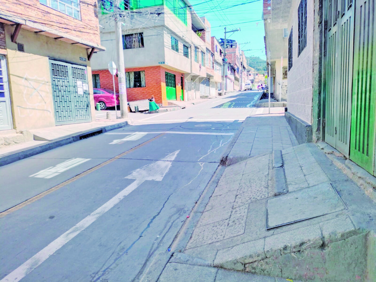 Usme: sicarios atentaron contra joven en Danubio Azul Un joven fue asesinado a bala en Usme. El crimen estaría relacionado con microtráfico.