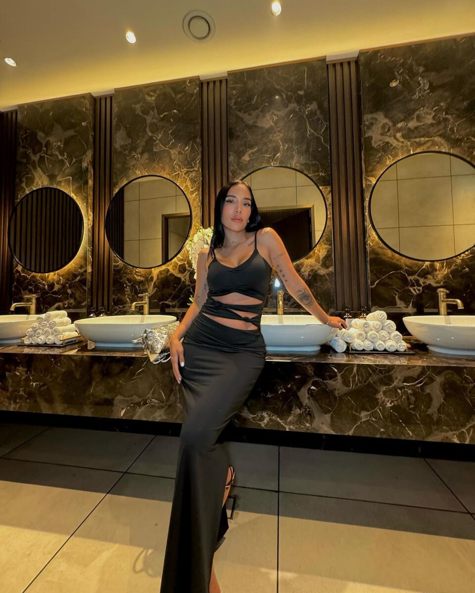 ¿Baja autoestima?: Luisa Fernanda W se sincera sobre su aumento de peso 1 ¿Baja autoestima?: Luisa Fernanda W se sincera sobre su aumento de peso En los últimos días, Luisa Fernanda W recibió críticas por su reciente cambio físico, tanto así que sus seguidores llegaron a especular que estaba en embarazo; sin embargo, la influencer contó la verdad detrás de su aumento de peso y las consecuencias que le ha traído.