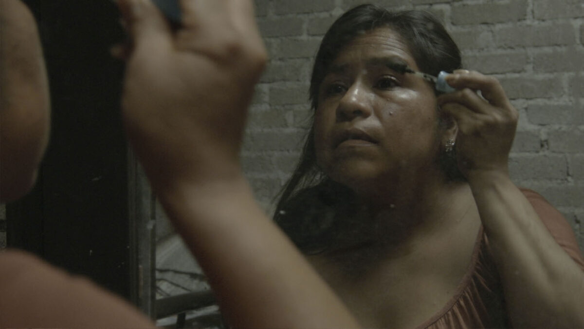 'Partes de una casa': la producción colombiana que narra las complejidades de la familia 1 'Partes de una casa': la producción colombiana que narra las complejidades de la familia 'Partes de una casa' cuanta la profunda historia de Dora quien está en la búsqueda del amor perdido y la necesidad de recrear su vida tras intentar separarse de su esposo, sin embargo, durante el camino varios tropiezos le darán batallas que deberá enfrentar para llegar a descubrir su verdadera esencia.