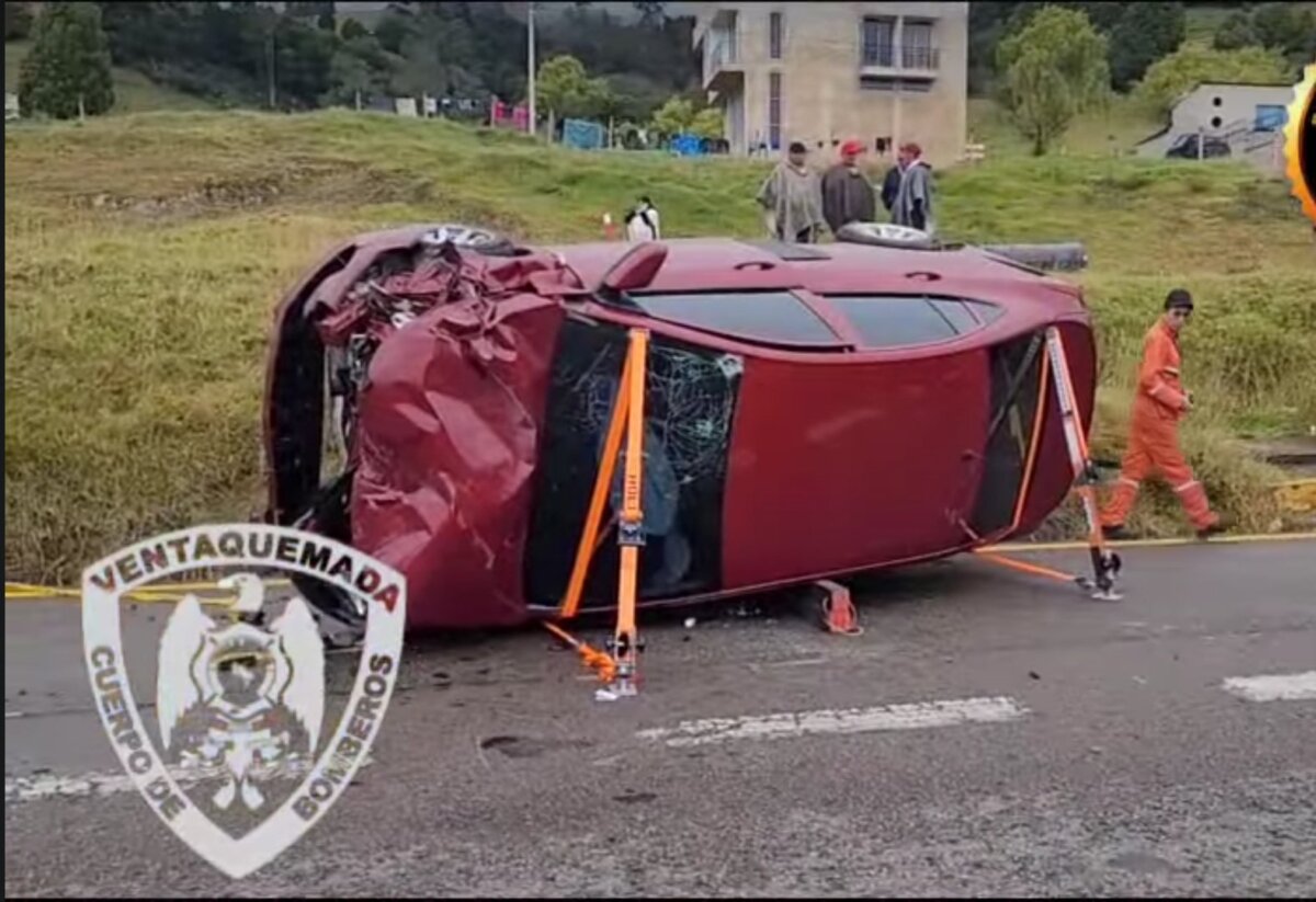 Accidente de tránsito causa la muerte de una persona en la vía Bogotá - Tunja En horas de la mañana de este domingo se presentó un aparatoso siniestro entre dos vehículos que transitaban la vía Bogotá - Tunja. El hecho acabó con la vida de una persona.