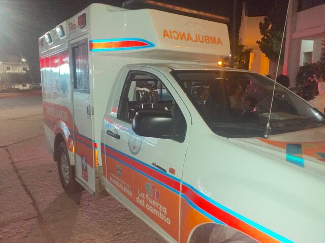 Adulto mayor habría sido asesinado a golpes por su propio hijo 1 Adulto mayor habría sido asesinado a golpes por su propio hijo Un abuelo de 84 años fue brutalmente asesinado en Chipaque, Cundinamarca. Al parecer el agresor sería su propio hijo.