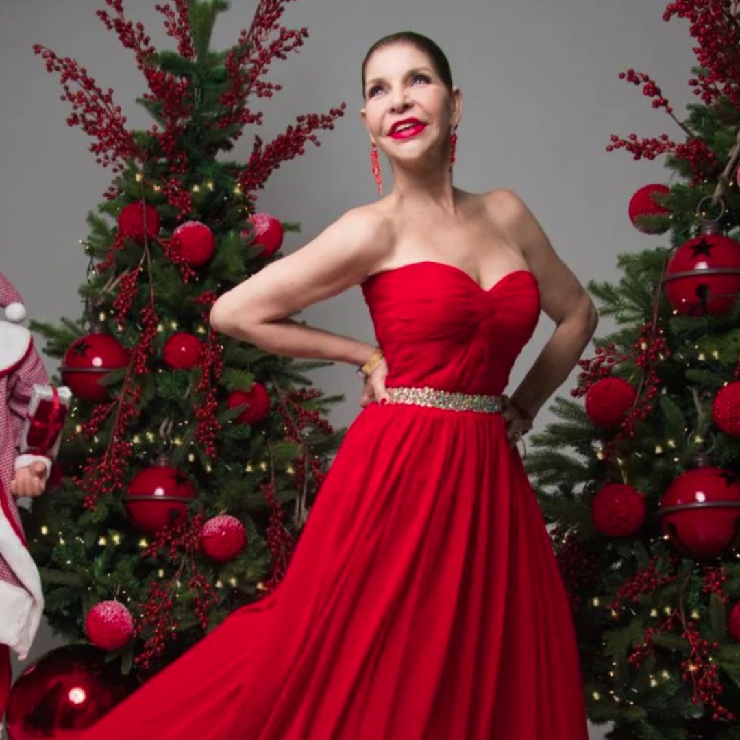 Así luce a sus 70 años la cantante del himno navideño ‘Mamá, ¿dónde están los juguetes?’ 1 Así luce a sus 70 años la cantante del himno navideño ‘Mamá, ¿dónde están los juguetes?’ Una de las canciones más tristes en Navidad y que se escucha sonar en cada esquina de Colombia en diciembre es ‘Mamá, ¿dónde están los juguetes?’, de la cantante venezolana Raquel Castaño.