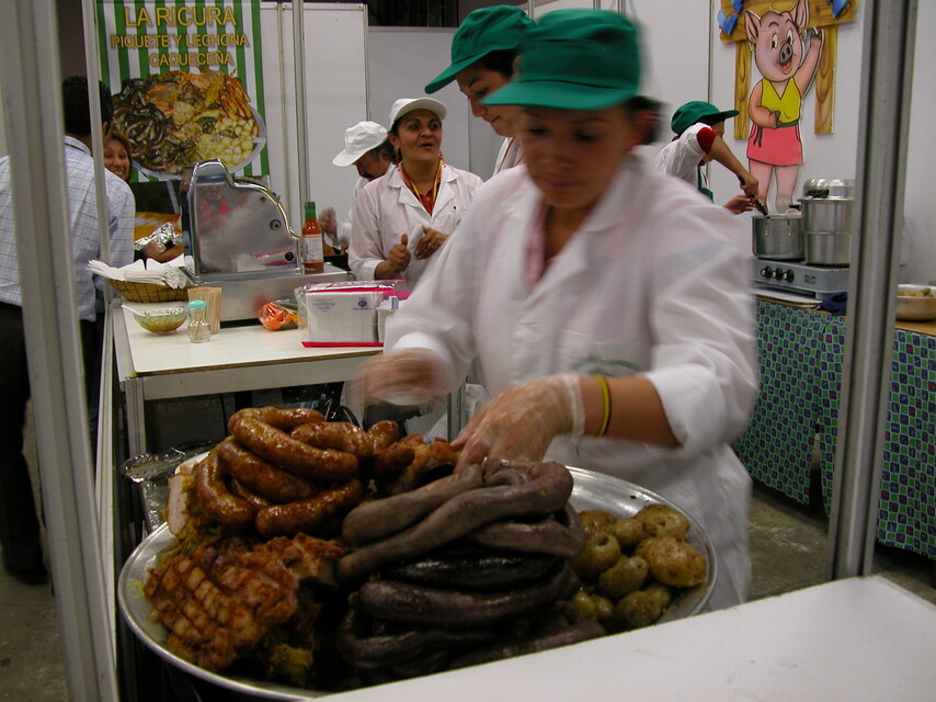 Bájele a las grasas saturadas Las grasas saturadas han sido durante mucho tiempo el foco de debates y discusiones en el ámbito de la nutrición y la salud.