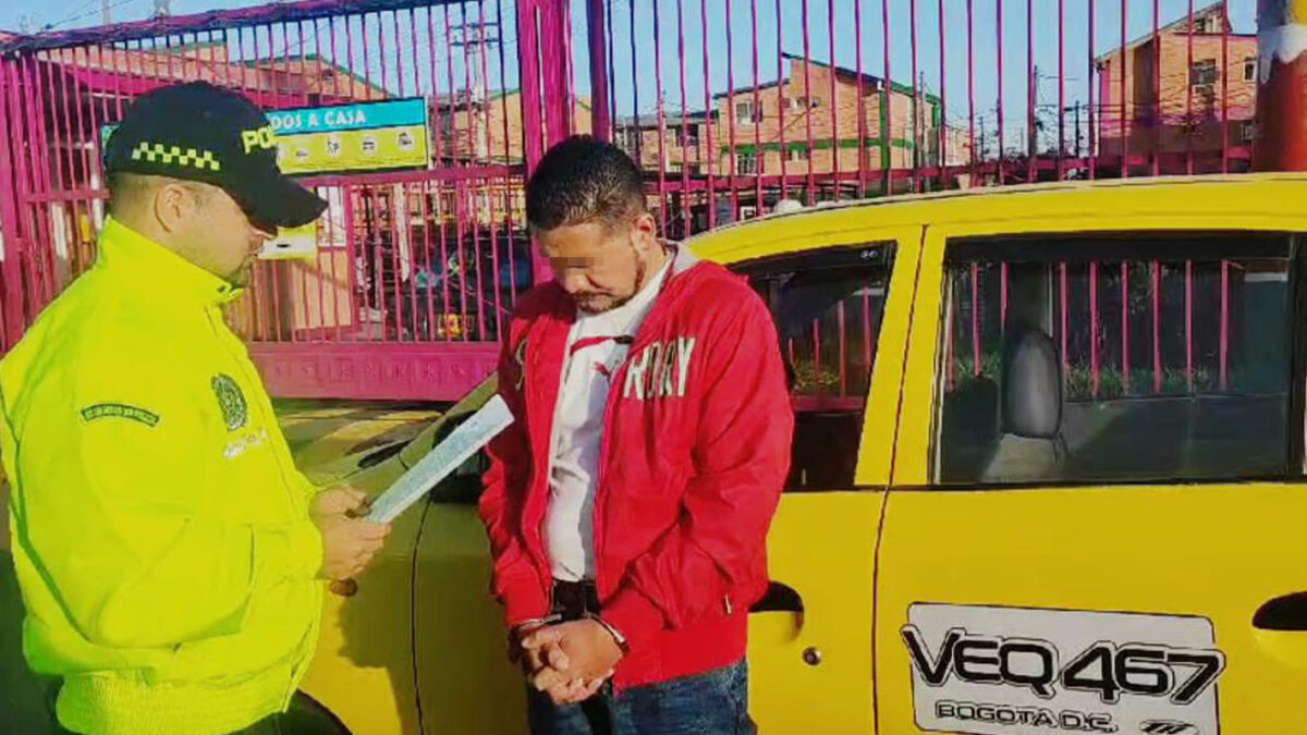 Capturan a 'Barbas' por homicidio en Engativá Las autoridades lograron capturar a un delincuente conocido como 'Barbas', quien presuntamente asesinó a un hombre en medio de un robo en la localidad de Engativá.