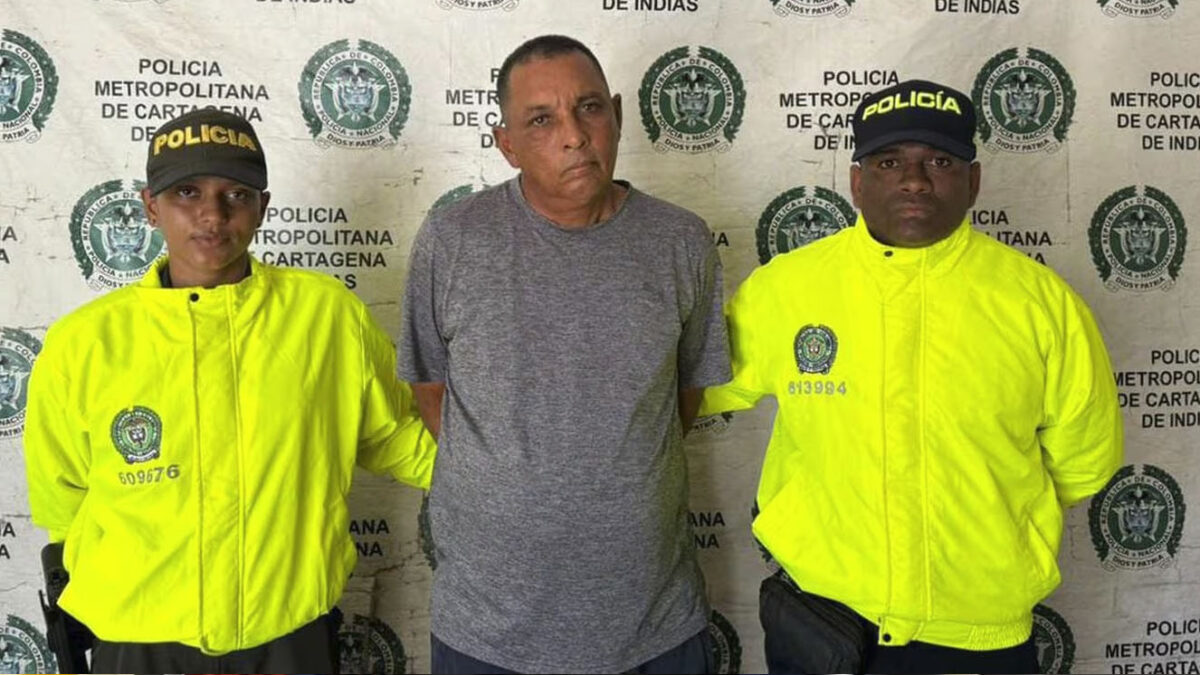 Capturan a cantante vallenato señalado de mandar coca a Estados Unidos El cantante vallenato fue capturado por, al parecer, enviar coca a Estados Unidos.