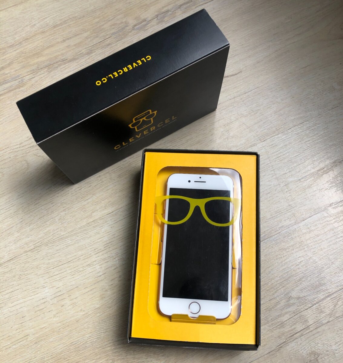 Clevercel: accesso a celulares y tabletas para todos Q'HUBO habló con Jorge Palacio, fundador de Clevercel, una empresa que está marcando la diferencia en el acceso a la tecnología en Colombia y recientemente en México y Perú.