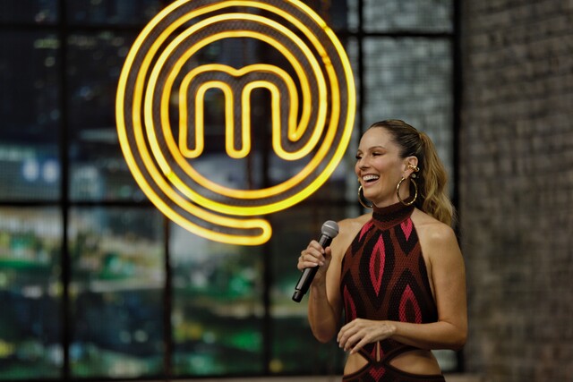 Conciertos, espectáculos, programas y series para disfrutar en este 2024 Arranca un nuevo año y pese a las dificultades Colombia se mantiene como epicentro de las distintas industrias del entretenimiento; los mejores conciertos que se harán en la región tendrán una o más estaciones en el país, así como grandes producciones en la televisión nacional y de impacto internacional.