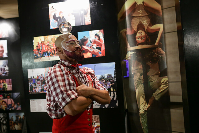 El mundo del circo se da cita en Bogotá La historia del circo se da cita en Bogotá con la exposición gratuita ‘Somos circo: un viaje por la memoria circense de Colombia’, la cual se encuentra abierta hasta el 15 de diciembre en el Centro Nacional de las Artes Delia Zapata Olivella.