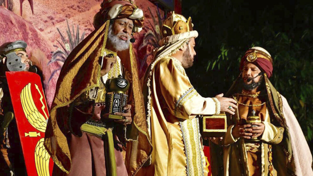 El significado detrás de los Reyes Magos 2 El significado detrás de los Reyes Magos La llegada de Melchor, Gaspar y Baltasar, según la tradición cristiana, marca el final de la temporada navideña y tiene un significado más profundo que el simple intercambio de regalos.