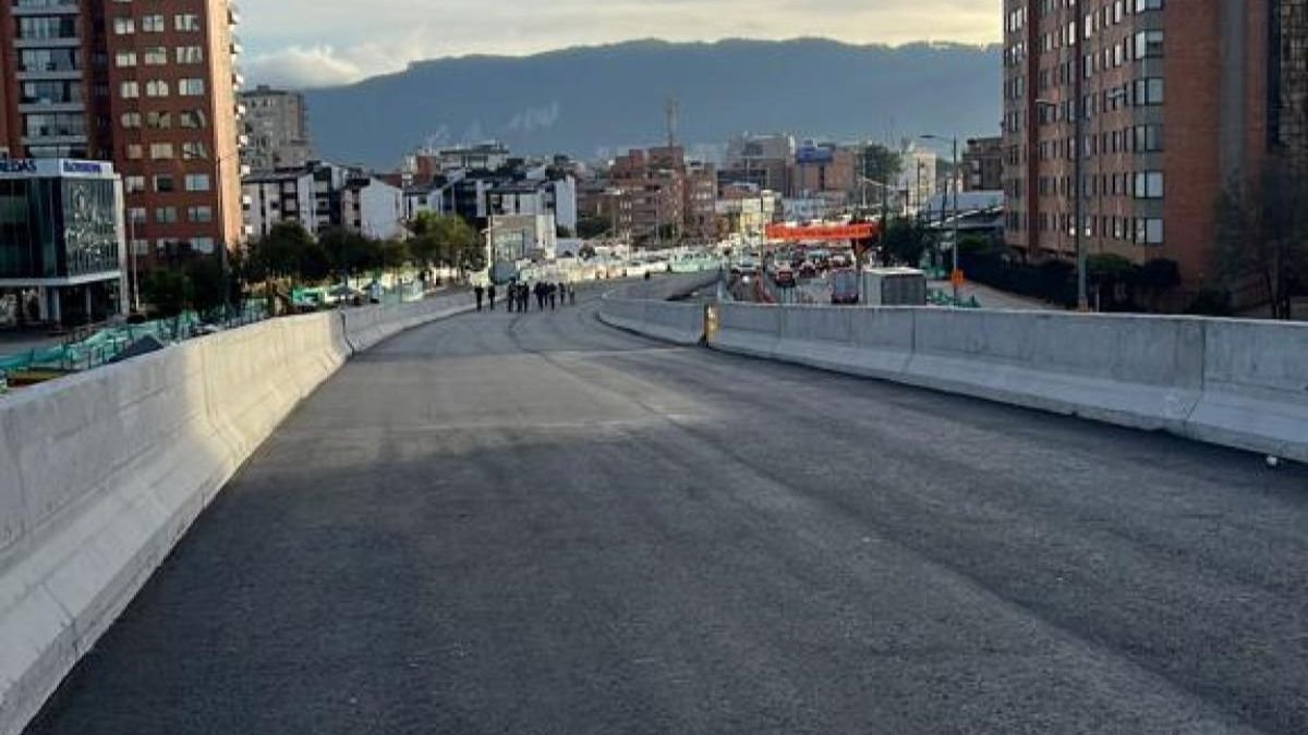 Entra en funcionamiento el puente de la Avenida 68, sector de La Floresta Este viernes entró en funcionamiento el puente ubicado sobre la Avenida 68, en la intersección con la calle 100. Los vehículos particulares podrán transitar allí temporalmente.
