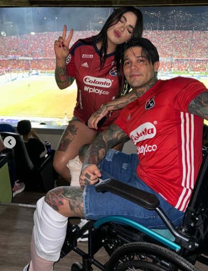 Esta fue la millonada que pagó Yeferson Cossio para ser más alto 1 Esta fue la millonada que pagó Yeferson Cossio para ser más alto El influencer paisa, Yeferson Cossio, aclaró que se hizo la cirugía porque no estaba conforme con su estatura y espera llegar a medir al rededor de 1.84 metros. Le contamos cuanto pagó por esto.